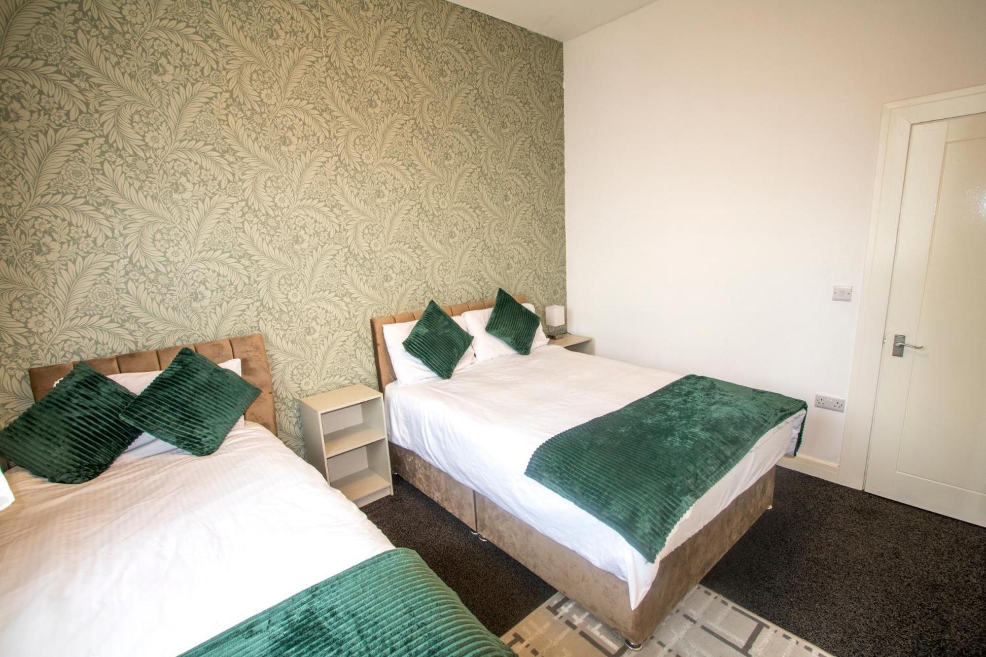 Ideal For Groups - 2 Bedroom Apartment - Free Parking, Transit Links, Close To Stadiums Manchester Exterior photo